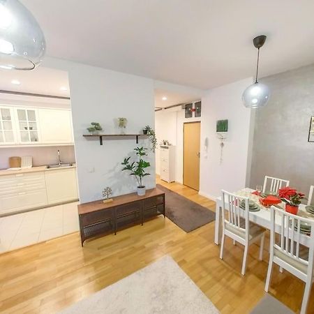 Old Town Spacious Apartment Bucureşti Exterior foto