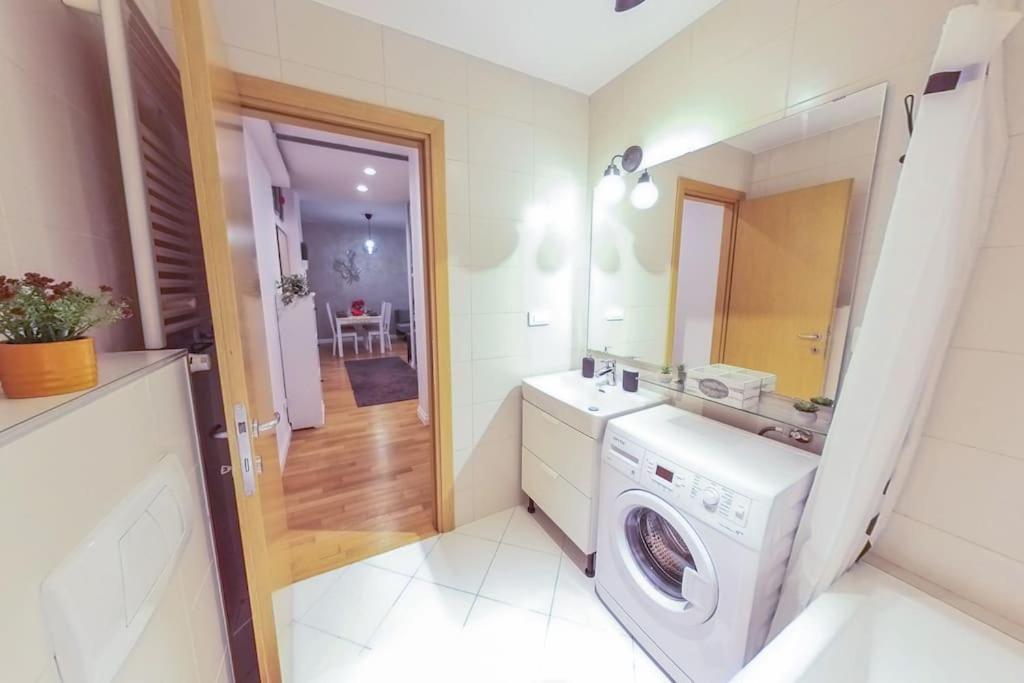 Old Town Spacious Apartment Bucureşti Exterior foto