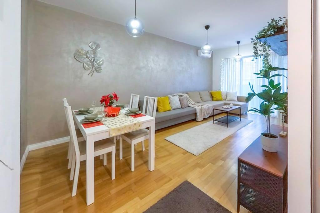 Old Town Spacious Apartment Bucureşti Exterior foto
